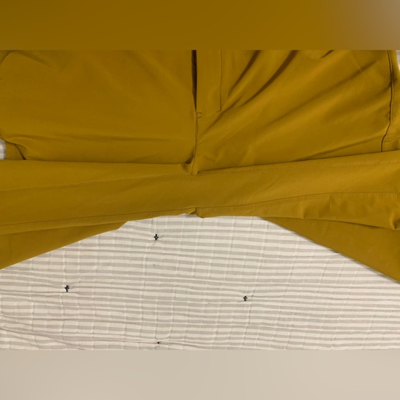 Lululemon Womens Trouser, Mustard Gold, Size 8 NWOT - Picture 9 of 9